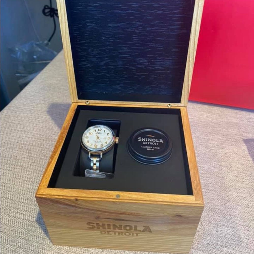 Shinola women’s watch “The Birdy” great condition